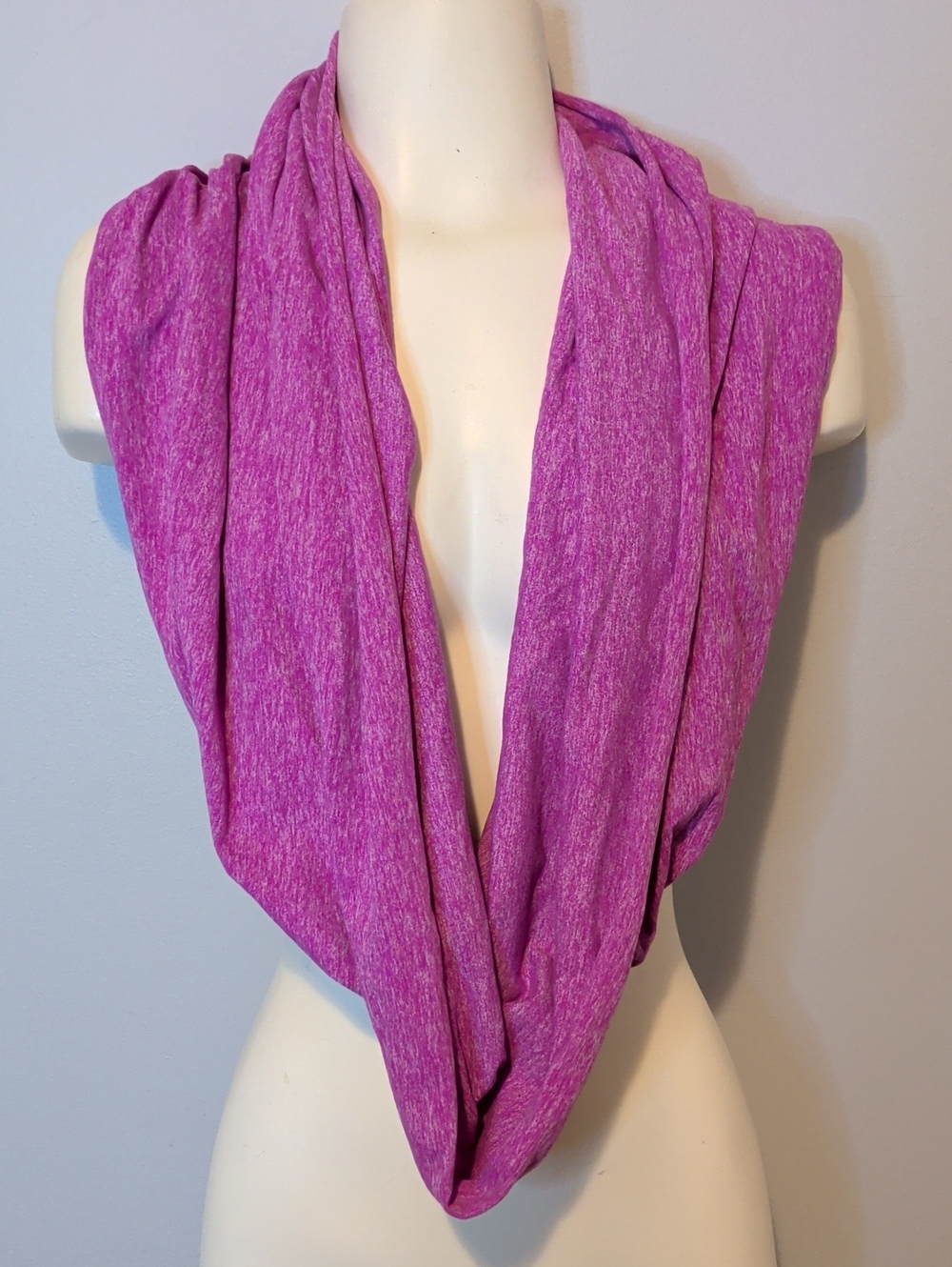 lululemon athletica Heathered Magenta Loop Scarf